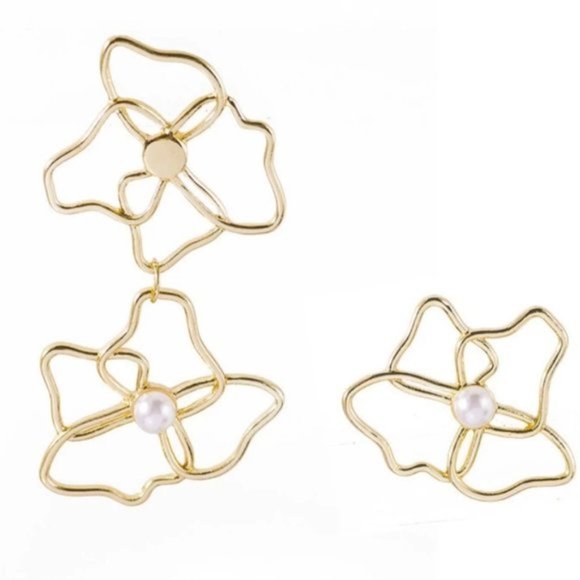 ♥ Flower Asymmetrical Earrings♥ - Picture 5 of 9